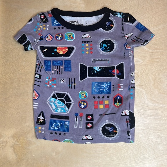 2T pajamas - Picture 7 of 7